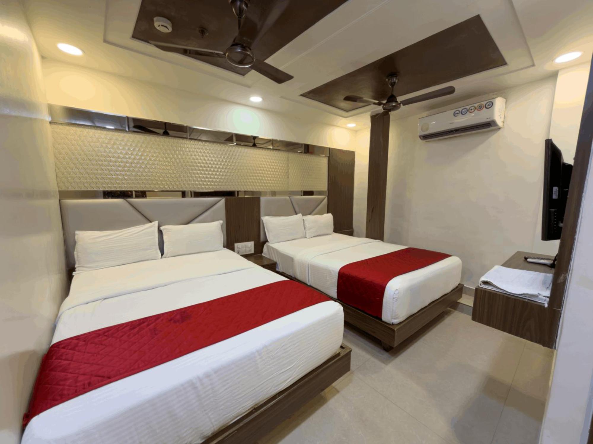 Hotel Hometown Near Us Embassy Bkc - Mumbai — Photos 1